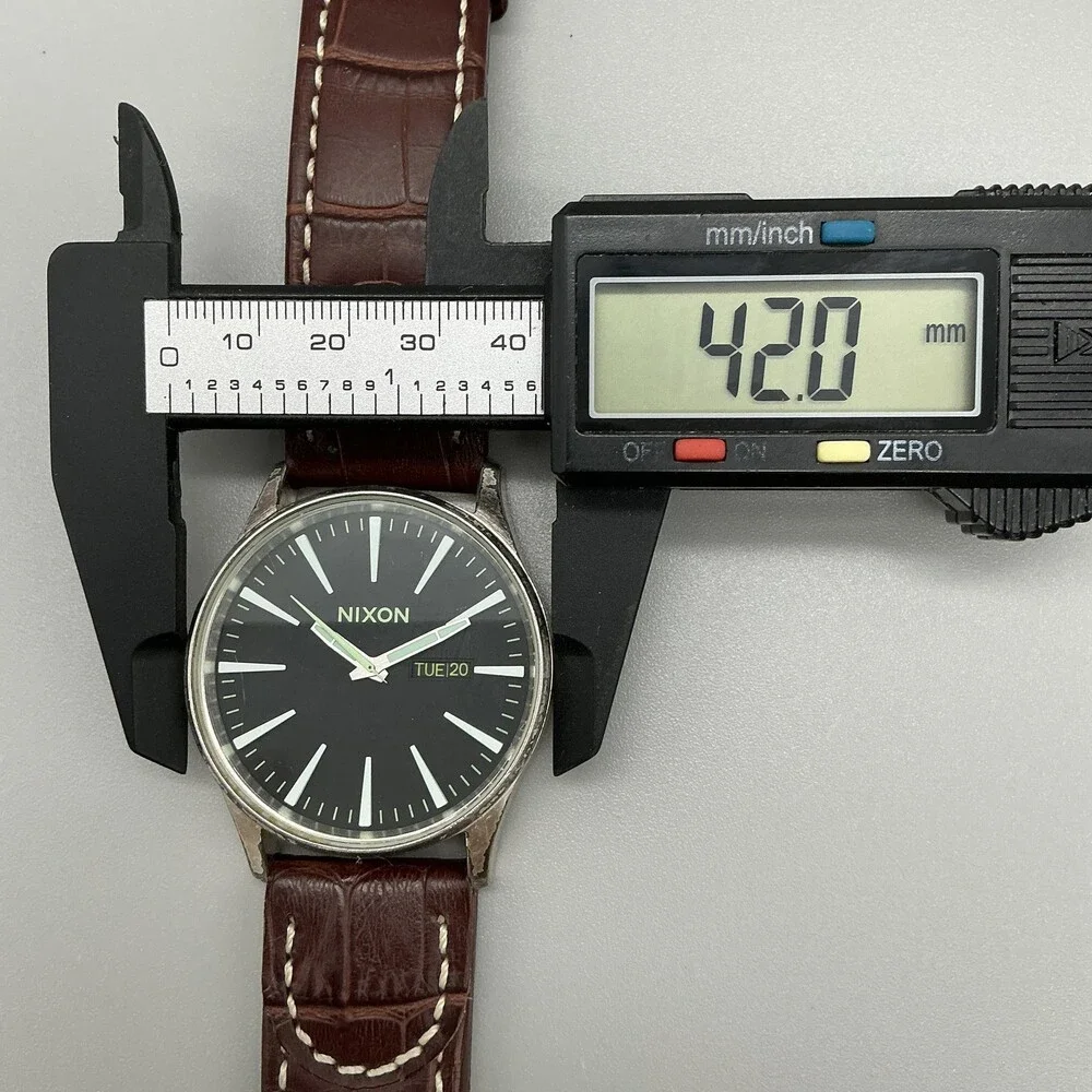Nixon Sentry Mens Watch 42mm Black Dial Stainless Leather Day Date New Battery